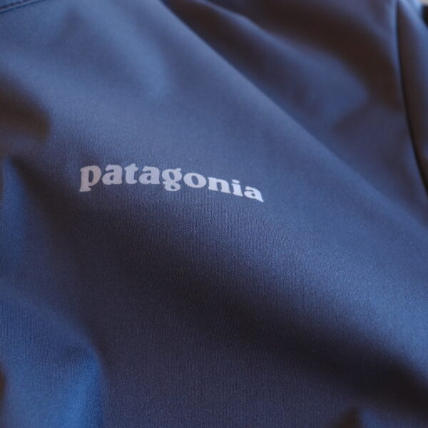 寒い季節もアクティブに活動する方へおススメ！patagonia Wind Shieldシリーズ！