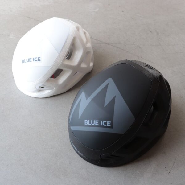 BLUE ICEから今季注目のヘルメット発売中です！
